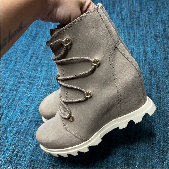 Sorel Shoes - SorelJoan of ArcticWedge 111Lace Up Boots Omega Taupe Suede Leather